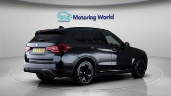 BMW iX3 PREMIER EDITION
