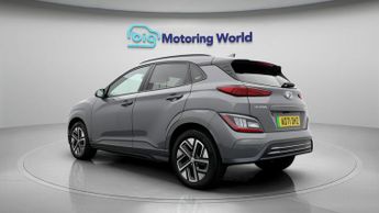 Hyundai KONA PREMIUM