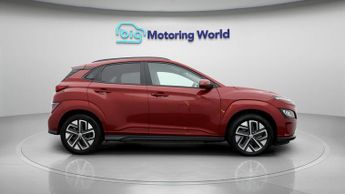 Hyundai KONA PREMIUM