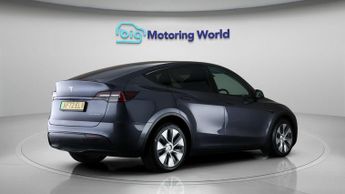 Tesla Model Y LONG RANGE AWD