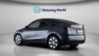Tesla Model Y LONG RANGE AWD