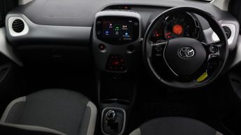 Toyota AYGO VVT-I X-TREND X-SHIFT TSS