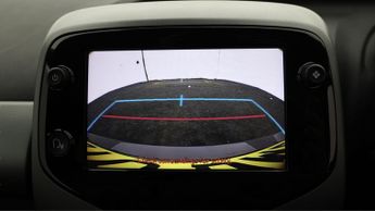 Toyota AYGO VVT-I X-TREND X-SHIFT TSS