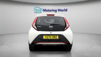 Toyota AYGO VVT-I X-TREND X-SHIFT TSS