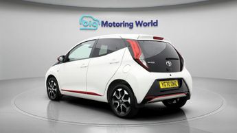 Toyota AYGO VVT-I X-TREND X-SHIFT TSS