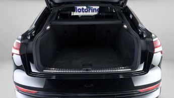 Audi e-tron SPORTBACK QUATTRO S LINE