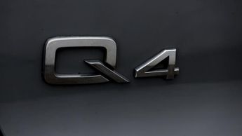 Audi Q4 e-tron S LINE QUATTRO