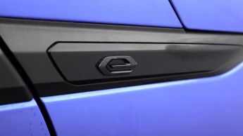 Peugeot E-2008 ACTIVE PREMIUM