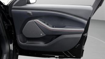 Ford Mustang Mach-E BASE