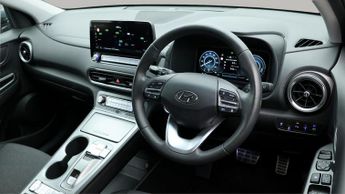Hyundai KONA PREMIUM