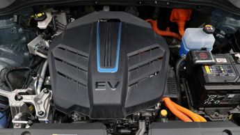 Hyundai KONA PREMIUM