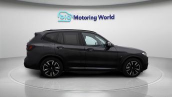 BMW iX3 M SPORT