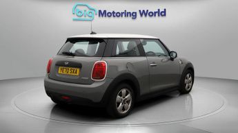 MINI Hatch COOPER CLASSIC