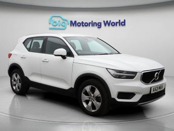 Volvo XC40 T3 MOMENTUM