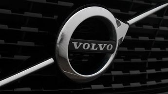 Volvo XC40 RECHARGE T5 R-DESIGN PRO