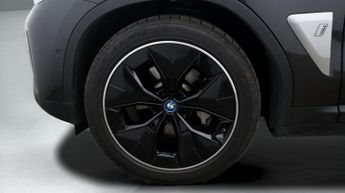 BMW iX3 PREMIER EDITION