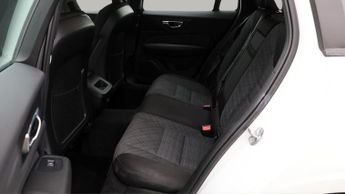 Volvo V60 B3 MOMENTUM