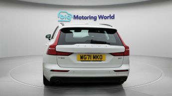 Volvo V60 B3 MOMENTUM