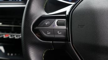 Peugeot E-2008 GT PREMIUM