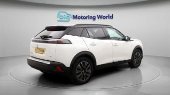 Peugeot E-2008 GT PREMIUM