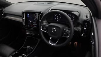 Volvo XC40 T3 R-DESIGN