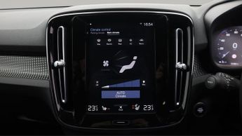 Volvo XC40 T3 R-DESIGN