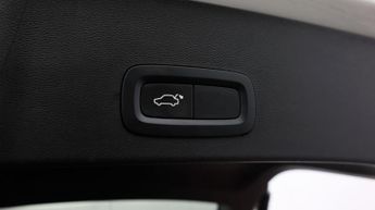 Volvo XC40 T3 R-DESIGN