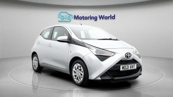 Toyota AYGO VVT-I X-PLAY X-SHIFT TSS
