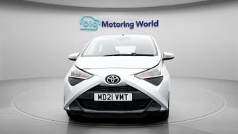 Toyota AYGO VVT-I X-PLAY X-SHIFT TSS