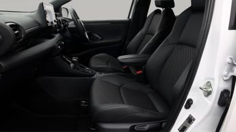 Toyota Yaris DYNAMIC