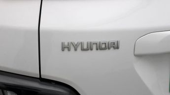 Hyundai KONA PREMIUM