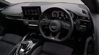 Audi A4 Avant AVANT TFSI S LINE BLACK EDITION