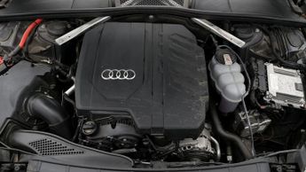 Audi A4 Avant AVANT TFSI S LINE BLACK EDITION