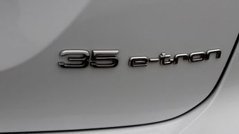 Audi Q4 e-tron SPORTBACK SPORT