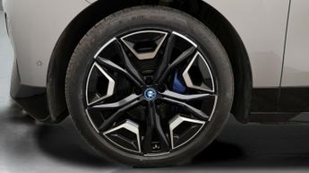 BMW iX XDRIVE40 M SPORT