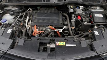 Vauxhall Mokka Electric SRI NAV PREMIUM