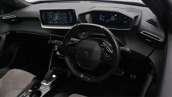 Peugeot E-2008 GT PREMIUM