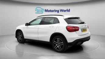 Mercedes-Benz GLA GLA 180 URBAN EDITION