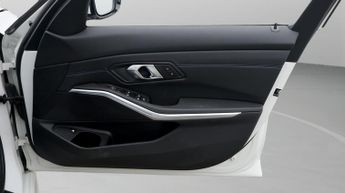 BMW 3 Series 330E M SPORT