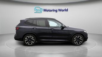 BMW iX3 M SPORT