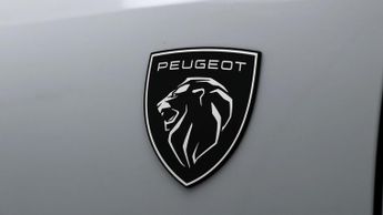 Peugeot E-5008 GT