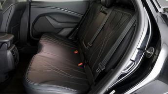 Ford Mustang Mach-E BASE