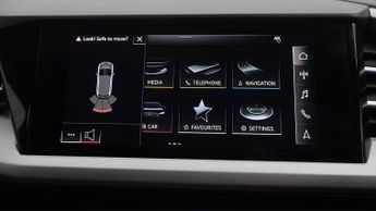 Audi Q4 e-tron SPORT