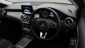 Mercedes-Benz GLA GLA 180 URBAN EDITION
