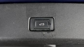 Audi Q4 e-tron S LINE