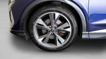 Audi Q4 e-tron S LINE