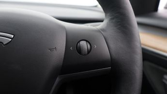 Tesla Model 3 MODEL 3