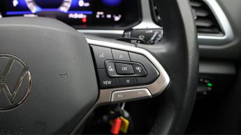 Volkswagen T-Roc LIFE TSI DSG