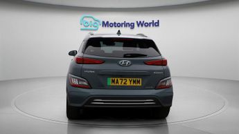 Hyundai KONA PREMIUM