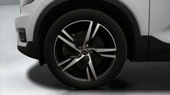 Volvo XC40 RECHARGE T4 R-DESIGN